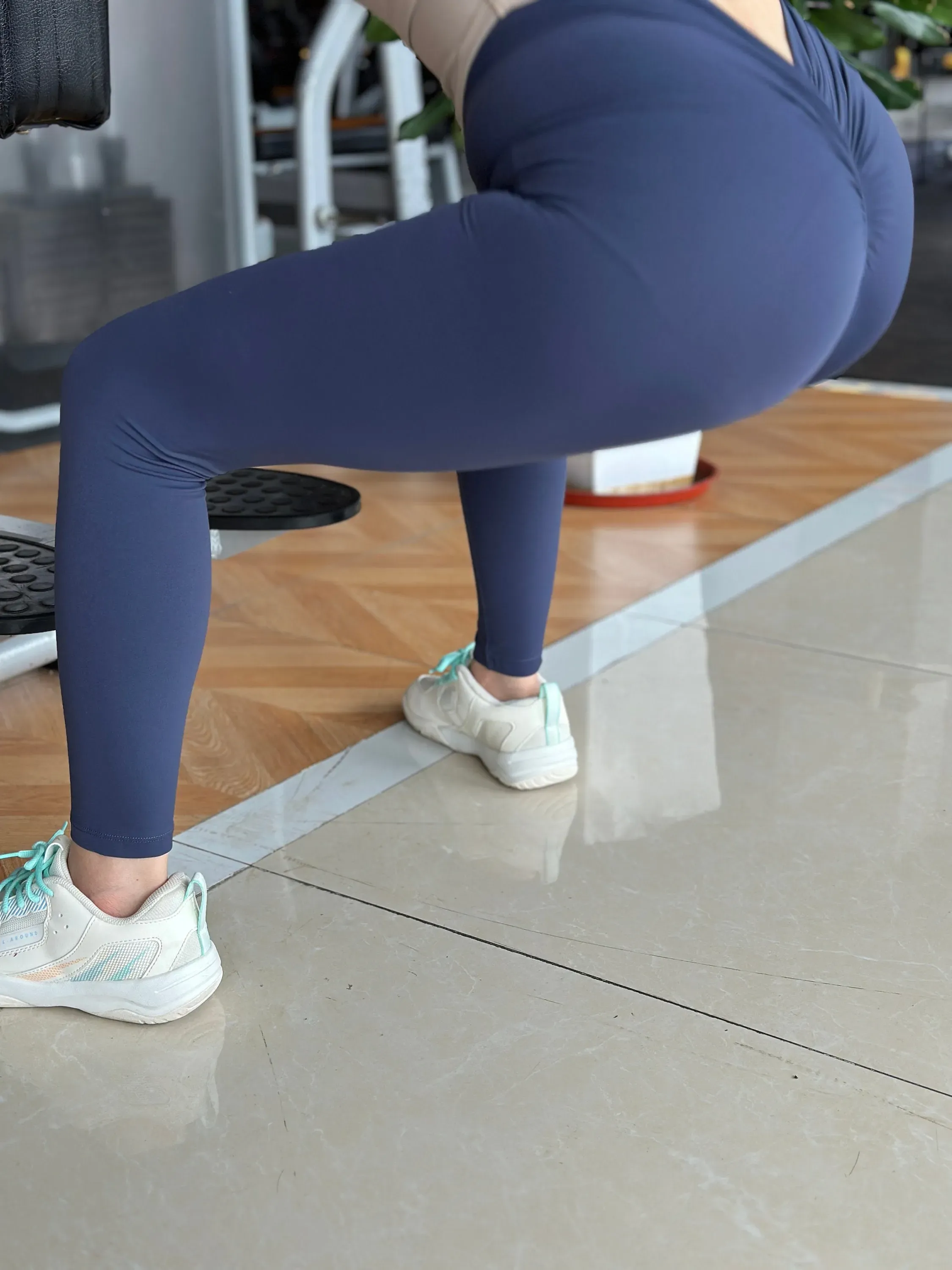 Finding Your Perfect Pair of V Yoga Pants